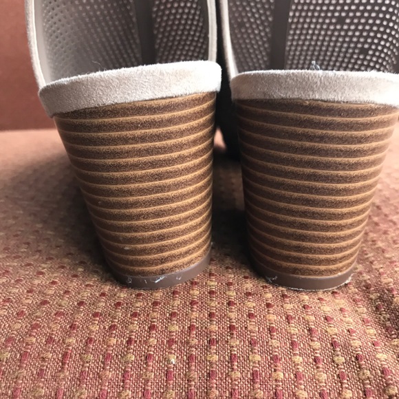 Women’s Unisa Peep-Toe Shoes - Size 10 - Picture 2 of 4